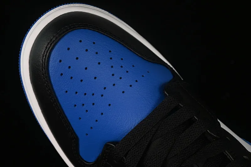 All categories Air Jordan Jordan series basketball shoes Air Jordan 1 Low G version pure original Air Jordan 1 Low AJ1 Joe 1 black and white blue low-top cultural basketball shoes 553558-140